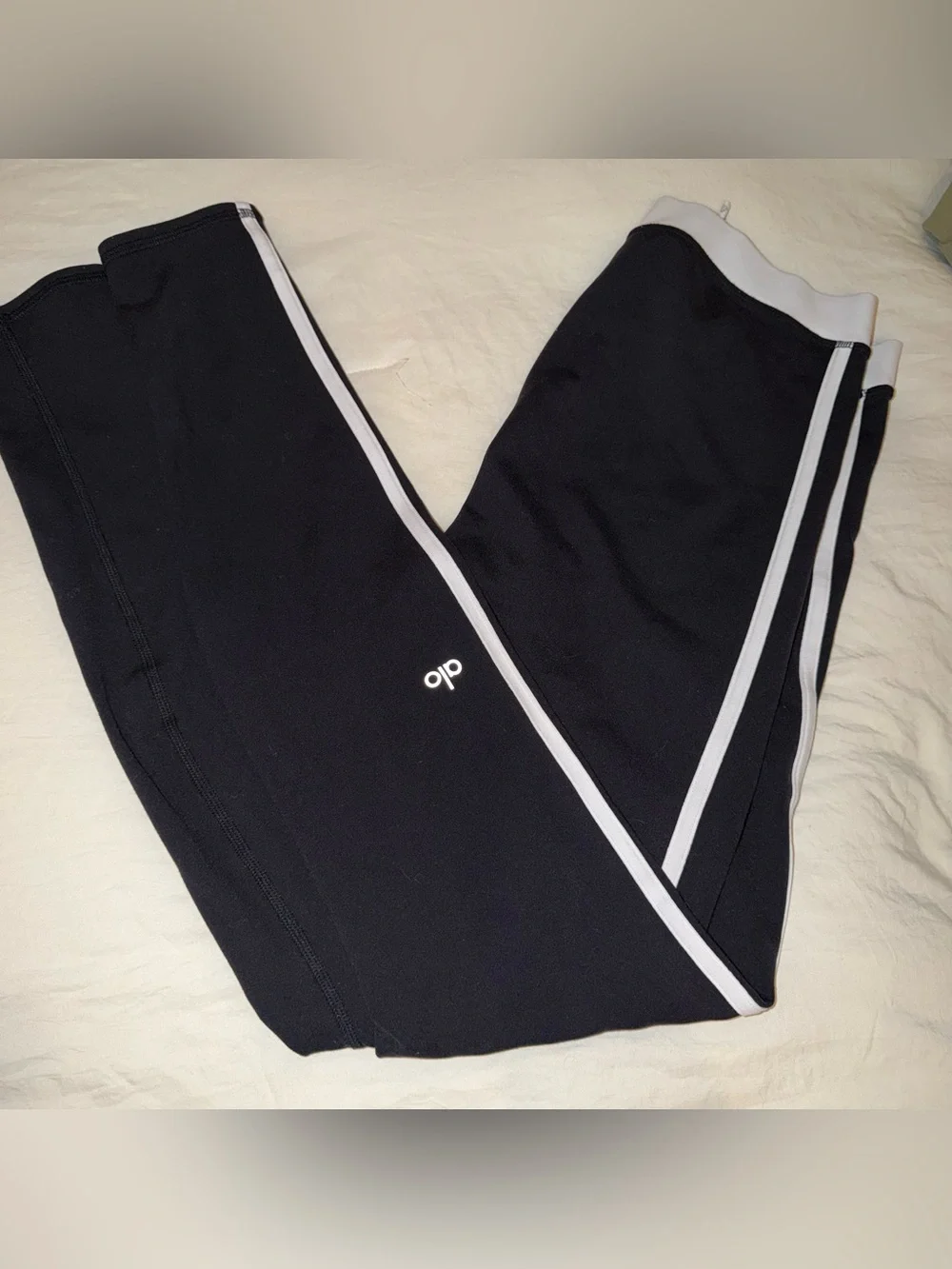 380 Alo Yoga Airbrush High Waist Streamlined Leggings- Size L
